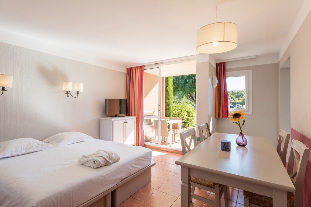 Pierre & Vacances Residence Cannes Mandelieu Extérieur photo
